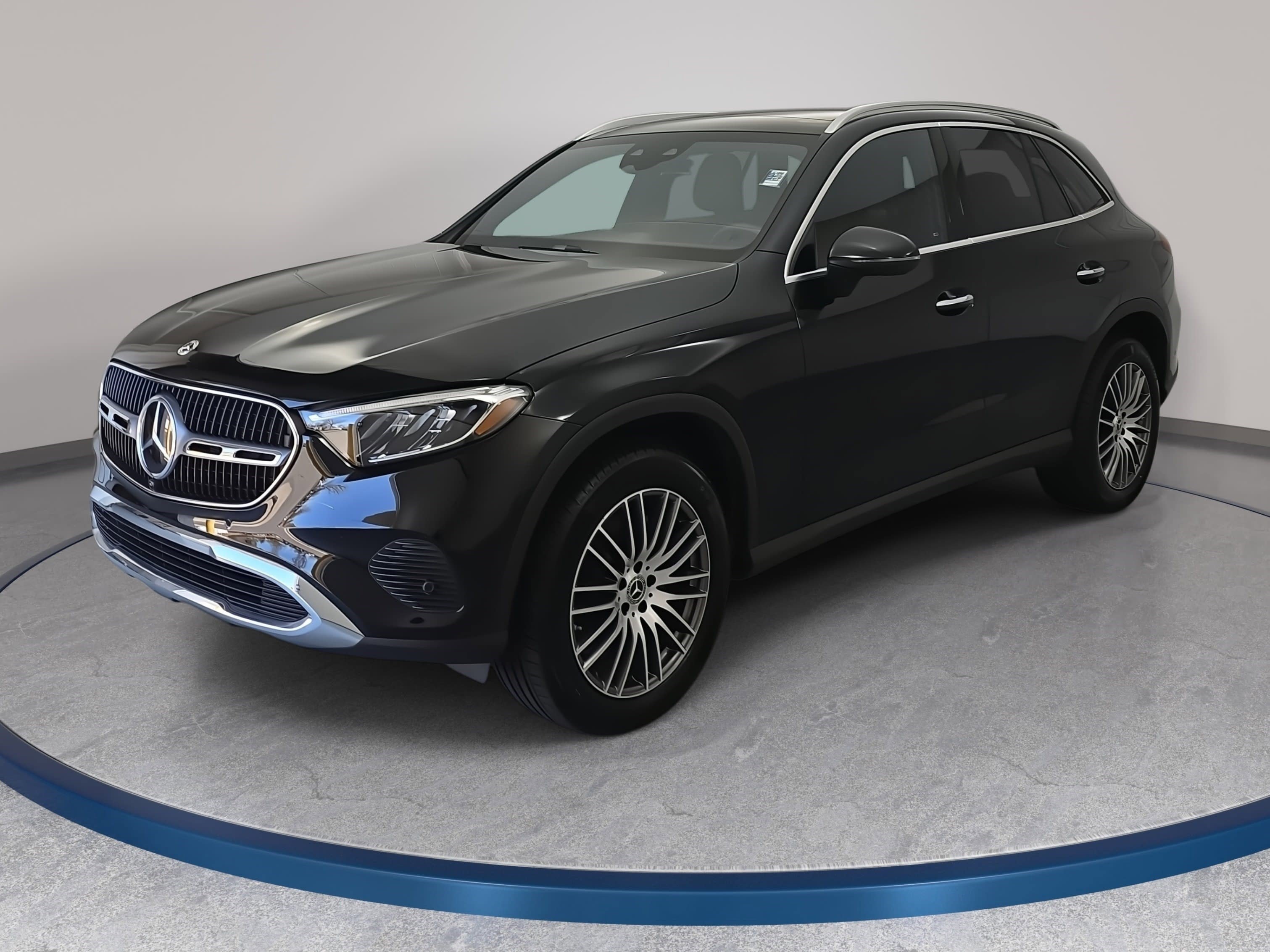 Used 2025 Mercedes-Benz GLC 300 4MATIC image 1