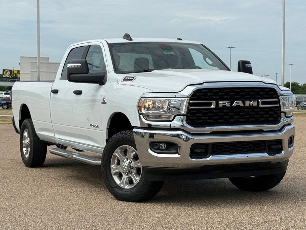 Used 2024 RAM 3500 Big Horn AWD/4WD image 2