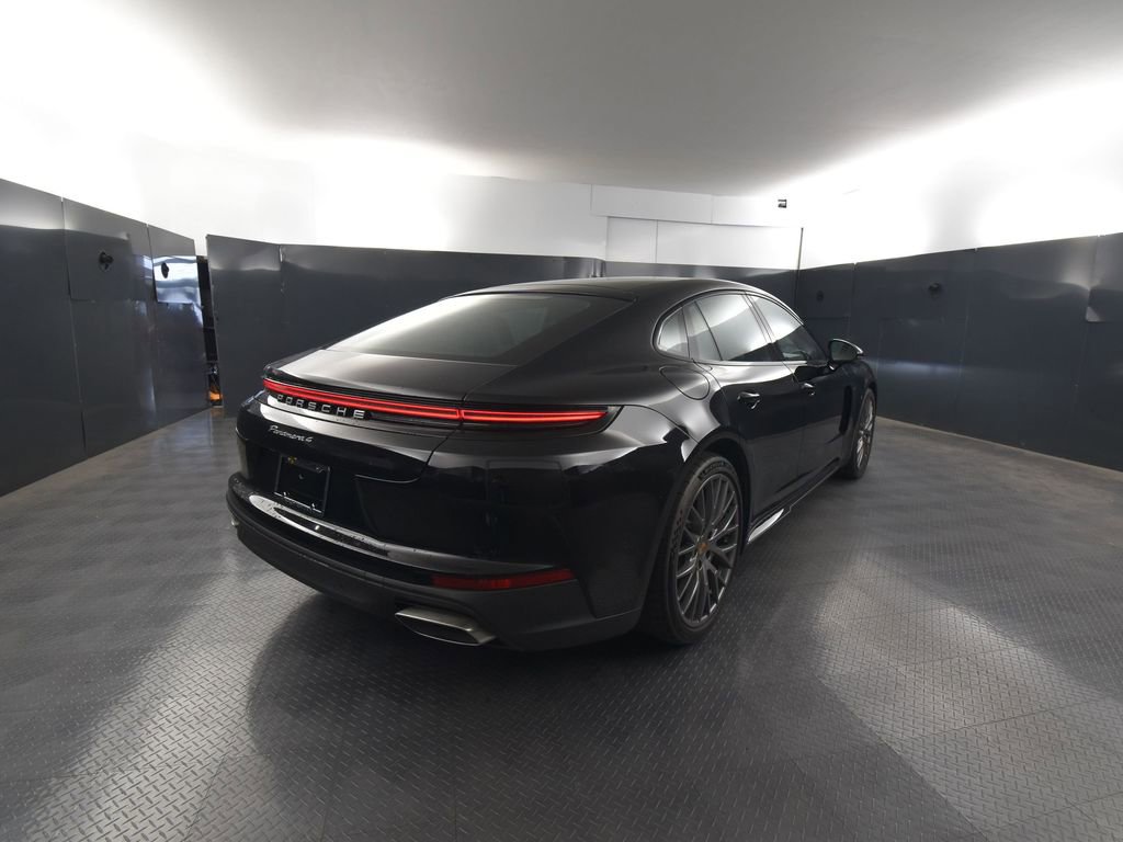 New 2025 Porsche Panamera 4 image 5