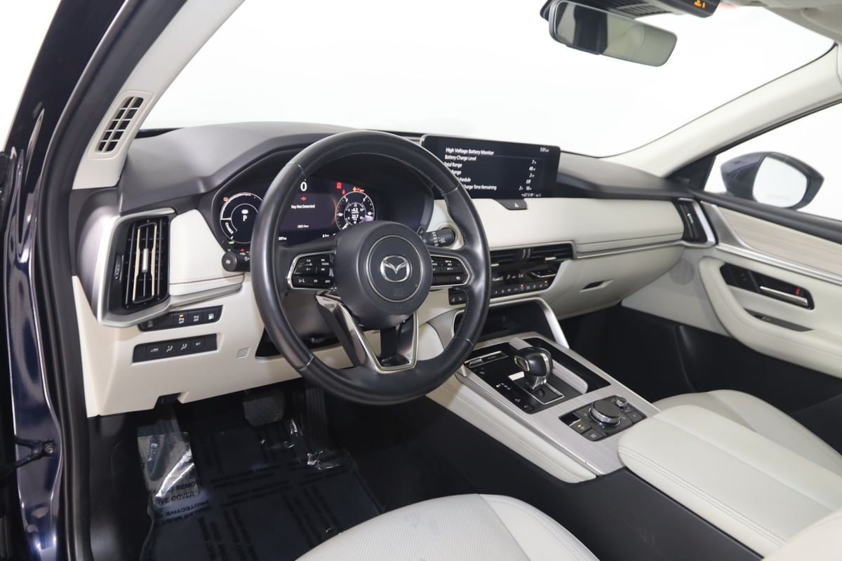 Used 2024 MAZDA CX-90 Plug-In Hybrid w/ Premium Plus AWD/4WD image 29