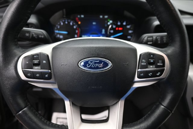 Used 2024 Ford Explorer XLT AWD/4WD image 19