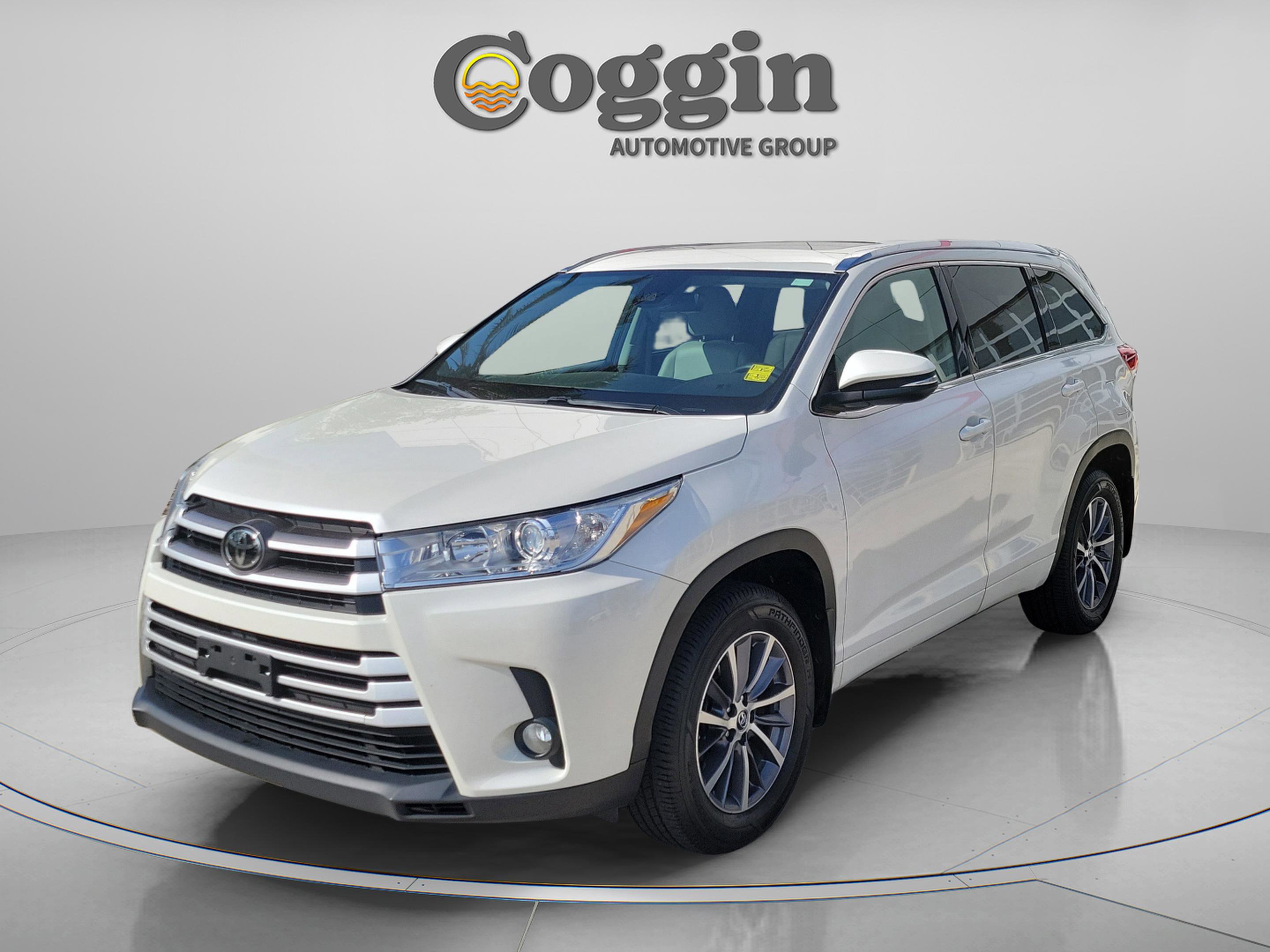 Used 2018 Toyota Highlander XLE FWD video 1