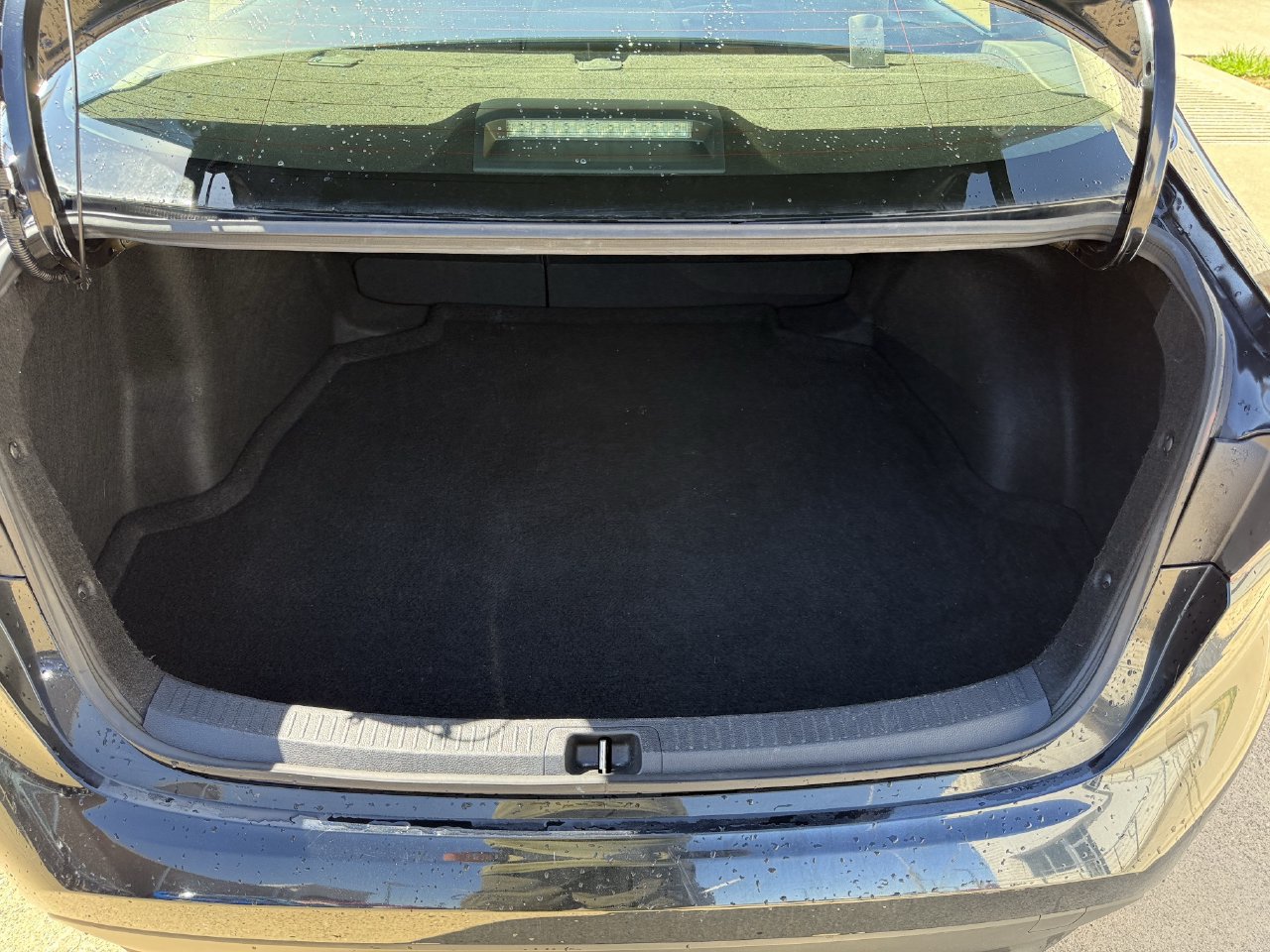 Used 2025 Toyota Corolla LE FWD image 28