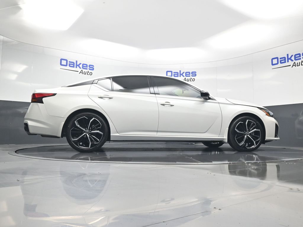 Used 2024 Nissan Altima 2.5 SR w/ SR Premium Package image 44