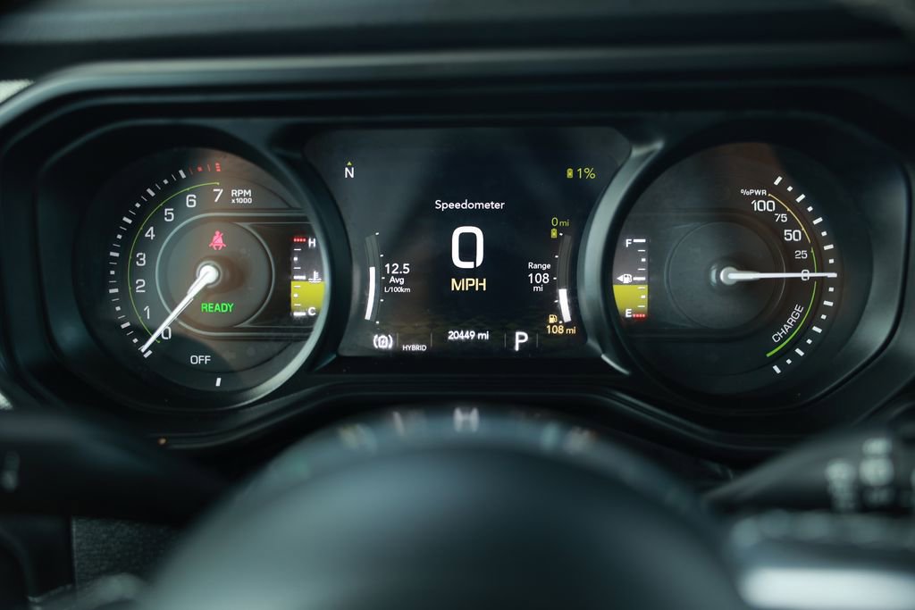 Used 2025 Jeep Wrangler Unlimited Sahara image 22