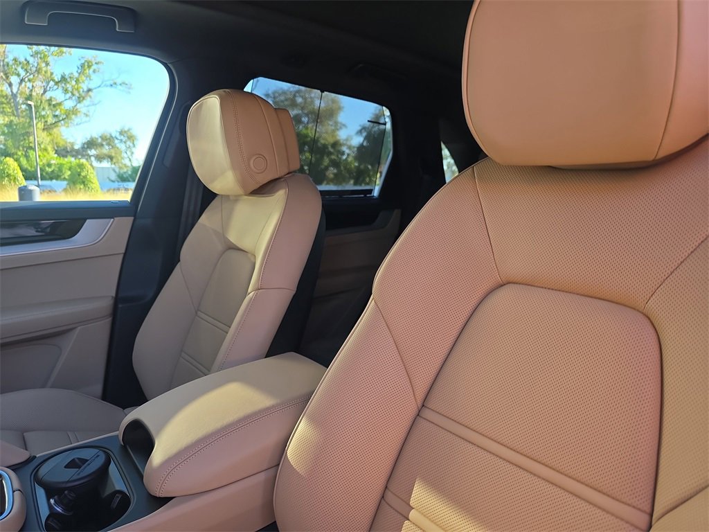 New 2026 Porsche Cayenne S image 5