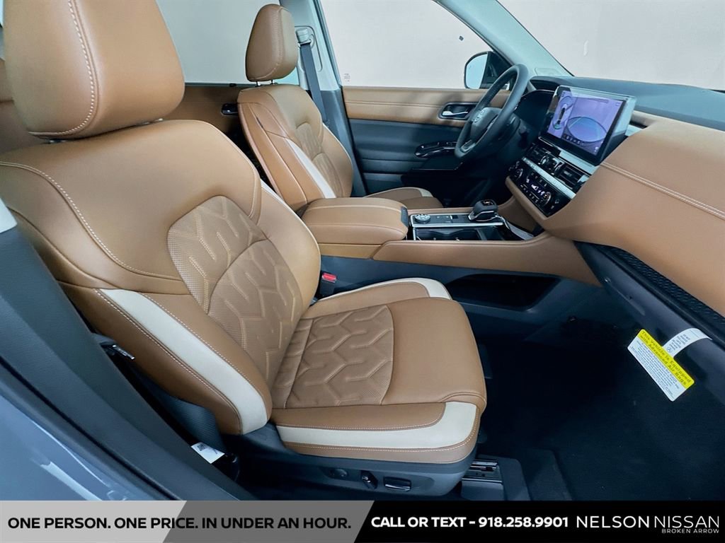 New 2026 Nissan Pathfinder Platinum w/ Accent Package AWD/4WD image 30