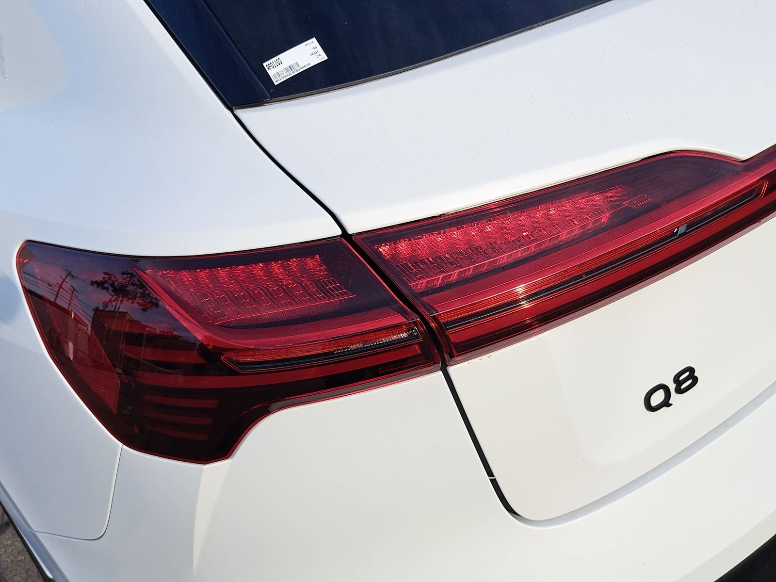 Certified 2024 Audi Q8 e-tron Premium Plus w/ Premium Plus Package AWD/4WD image 38