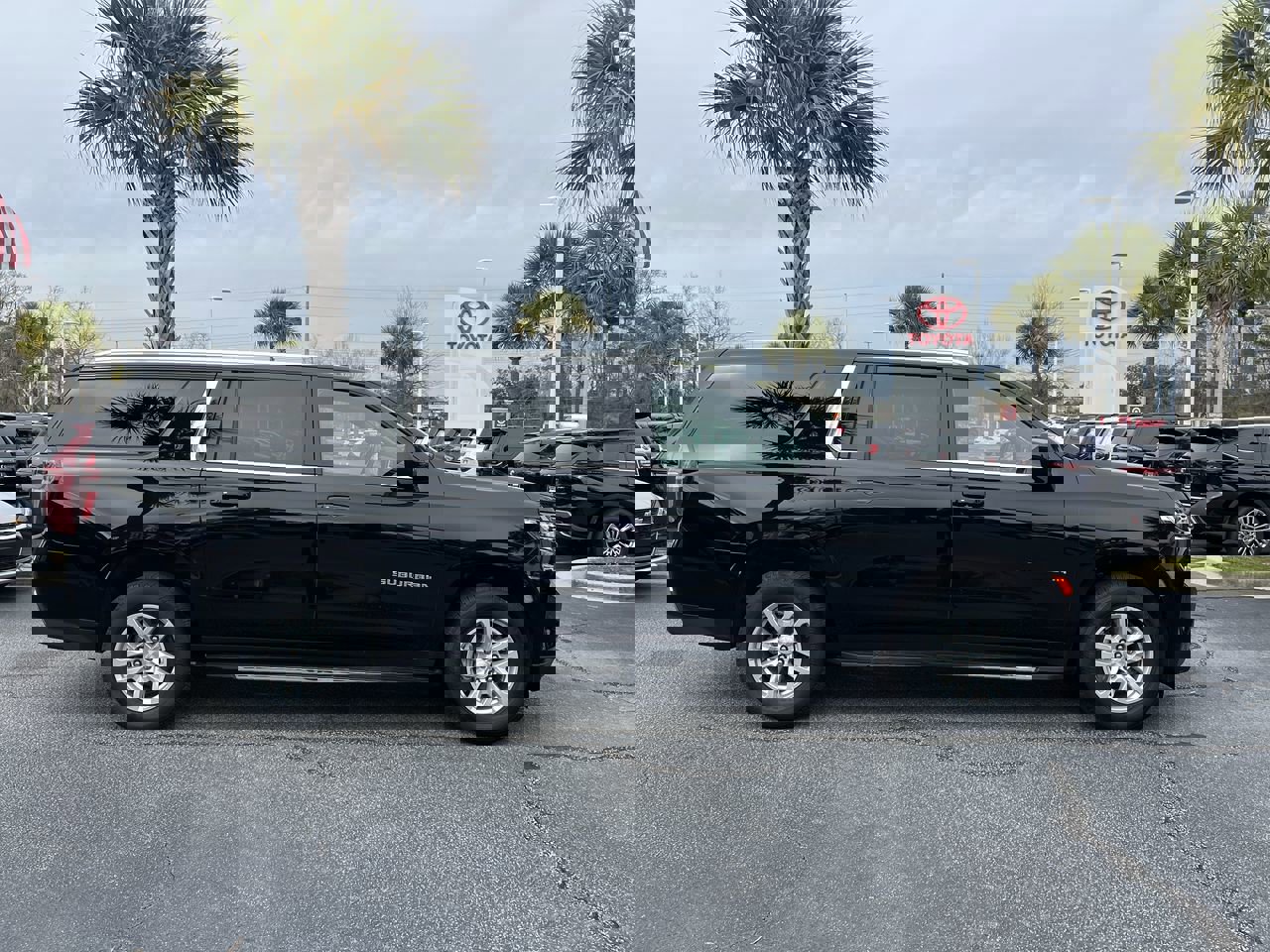 Used 2023 Chevrolet Suburban LS w/ Driver Alert Package image 11