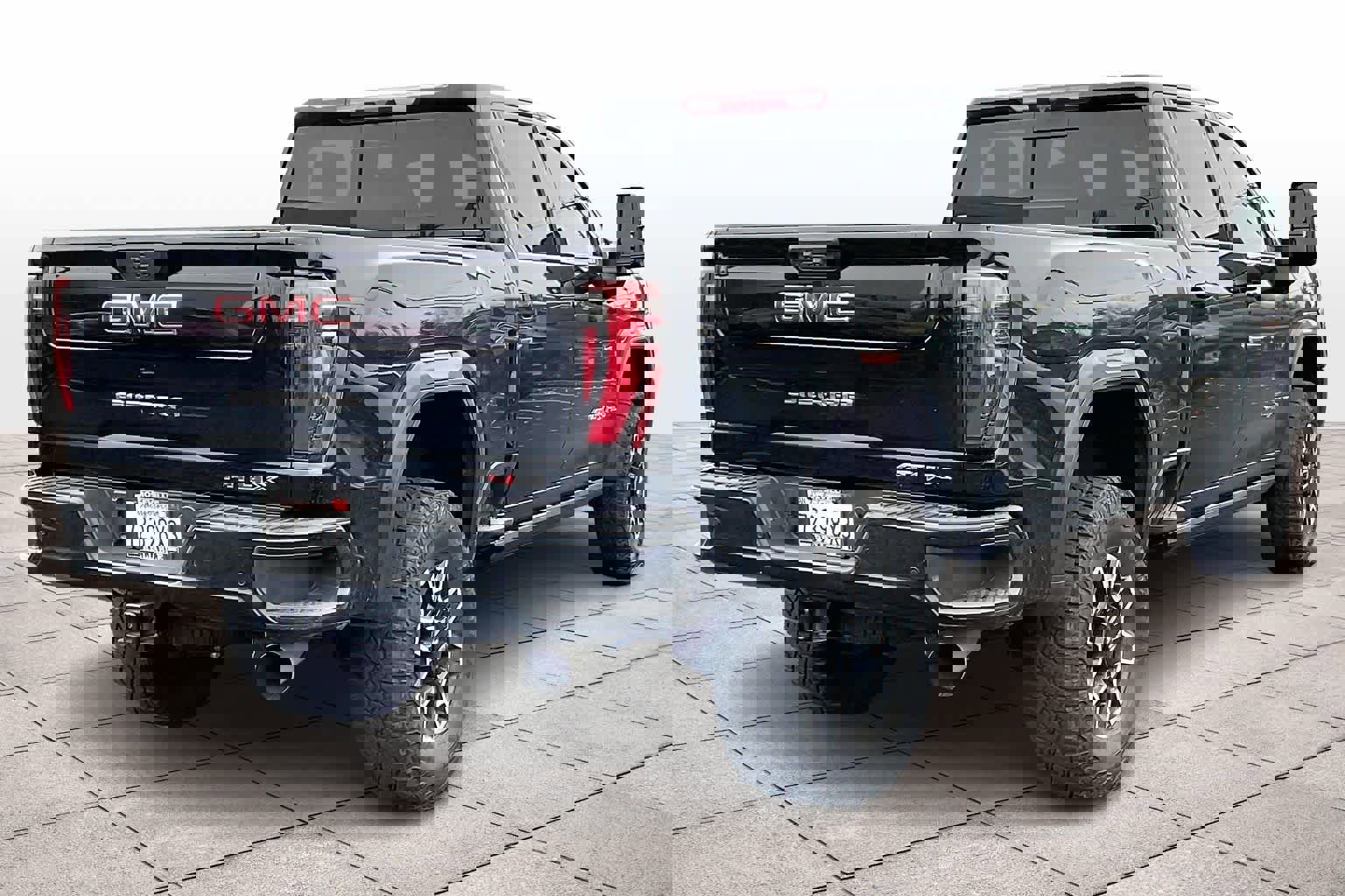 Used 2024 GMC Sierra 2500 AT4X image 14