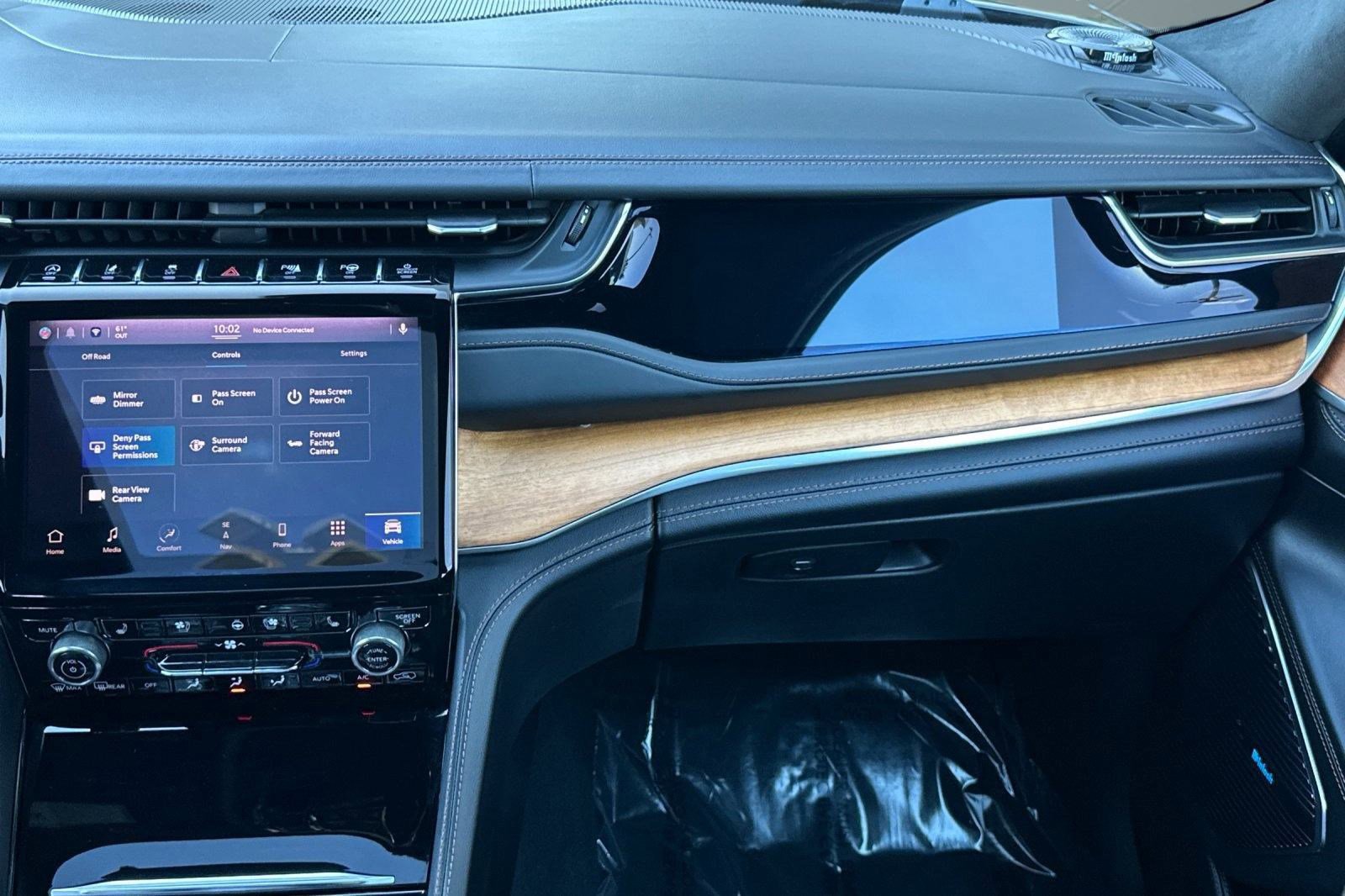 Used 2023 Jeep Grand Cherokee Summit image 30