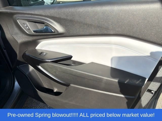 Used 2024 Chevrolet Trax LT w/ Sunroof Package FWD image 14