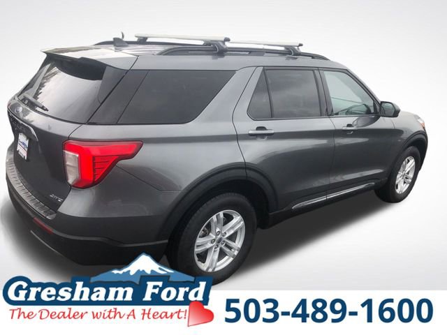 Used 2024 Ford Explorer XLT w/ Equipment Group 202A AWD/4WD image 11