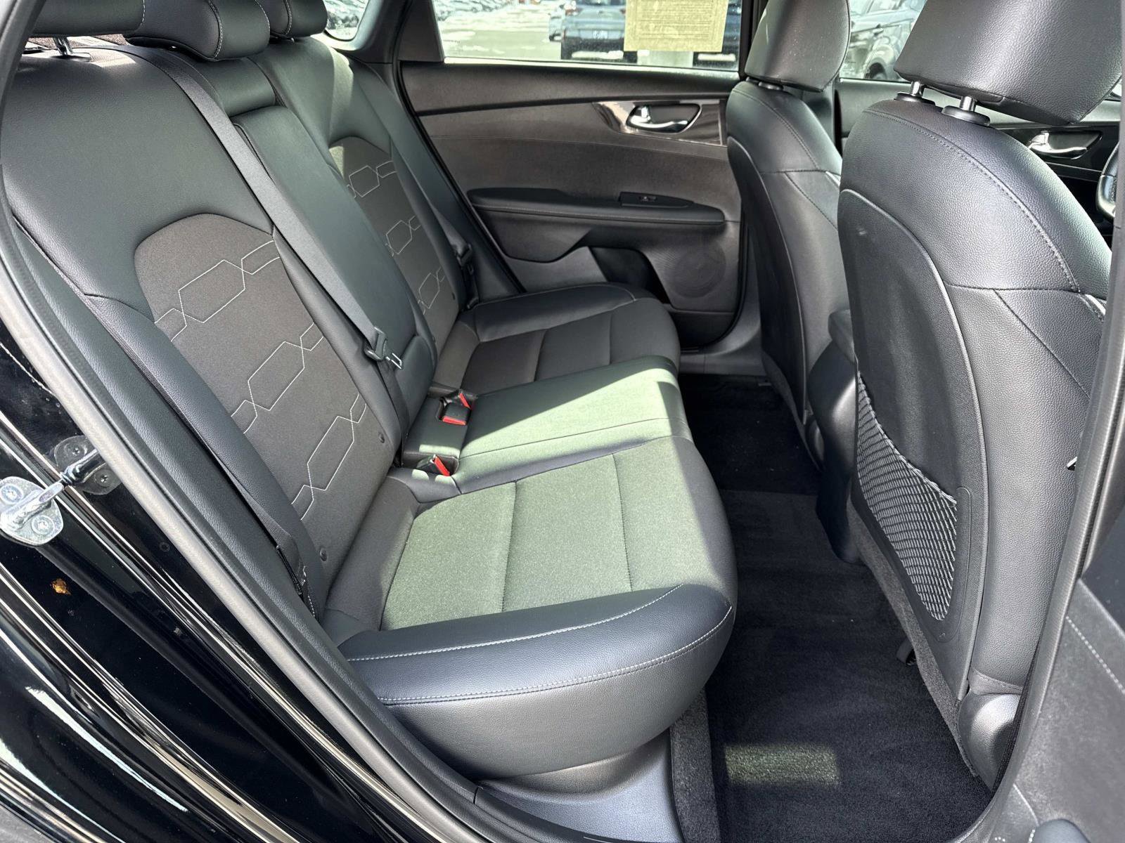 Used 2024 Kia Forte GT-Line image 19