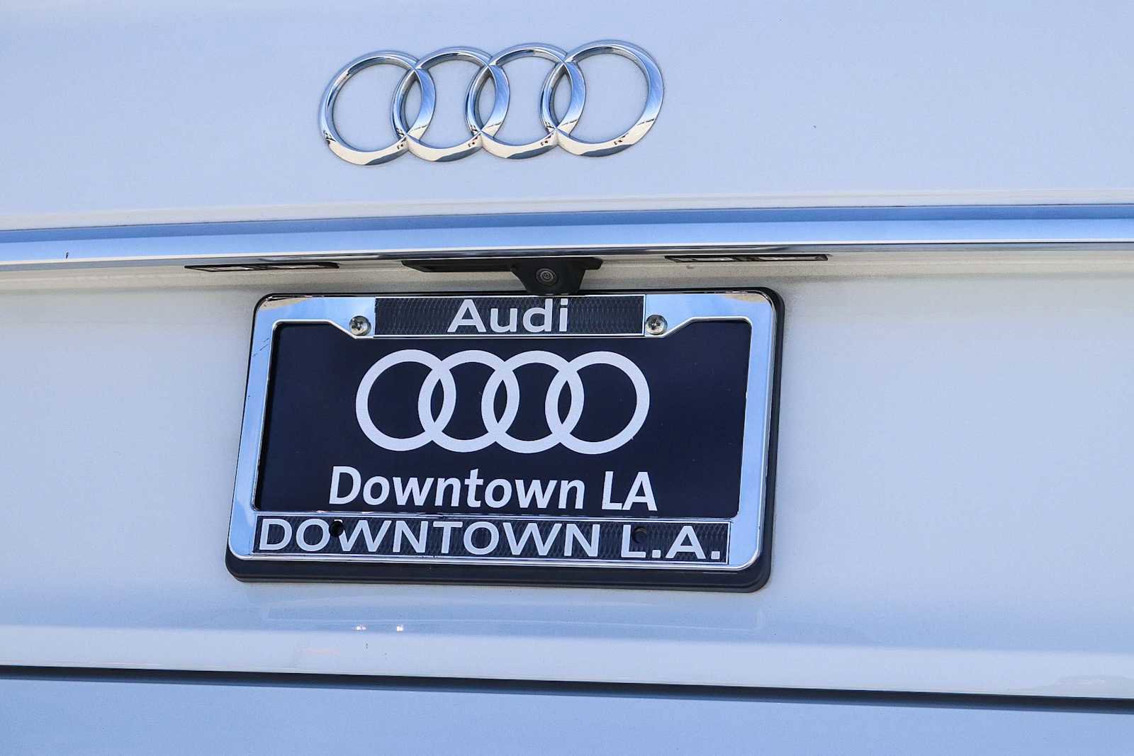 Used 2023 Audi Q5 e Premium w/ Convenience Package image 11