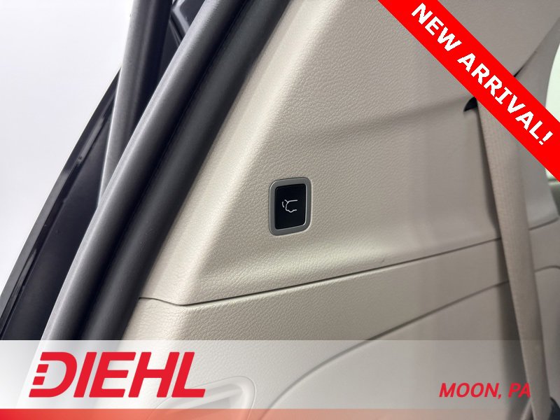 Used 2019 Chrysler Pacifica Touring-L w/ Advanced Safetytec Group image 11