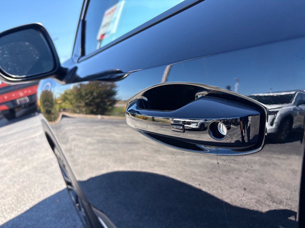 New 2027 Nissan Kicks SR FWD image 24