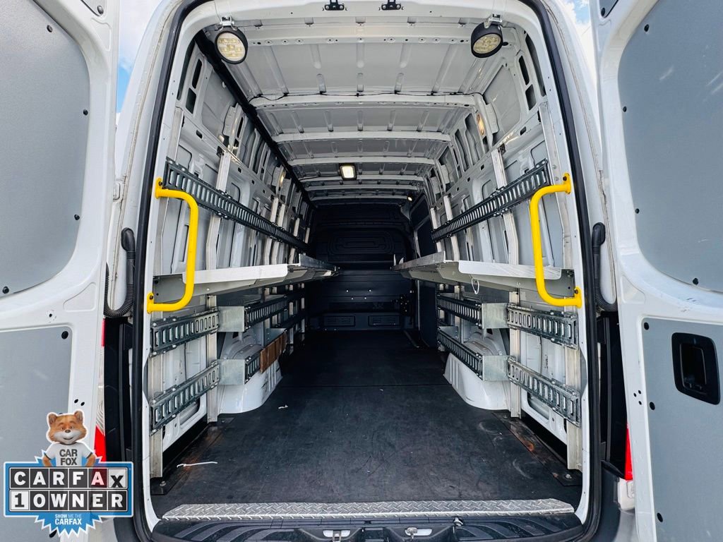 Used 2022 Mercedes-Benz Sprinter 2500 image 11