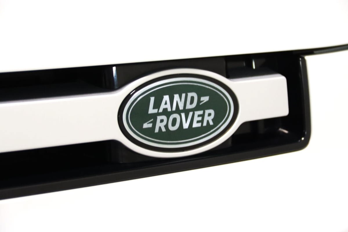 Used 2025 Land Rover Defender 110 S AWD/4WD image 27
