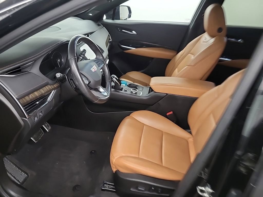 Used 2022 Cadillac XT4 Sport w/ LPO, Onyx Lite Package AWD/4WD image 3