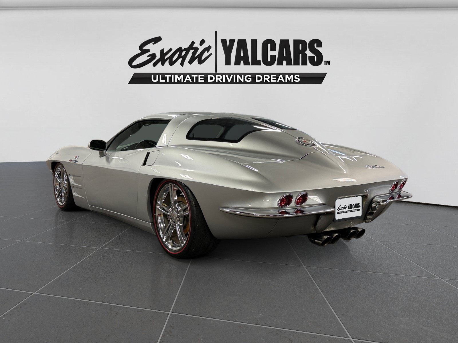 Used 2008 Chevrolet Corvette Coupe w/ Preferred Equipment Group RWD image 3