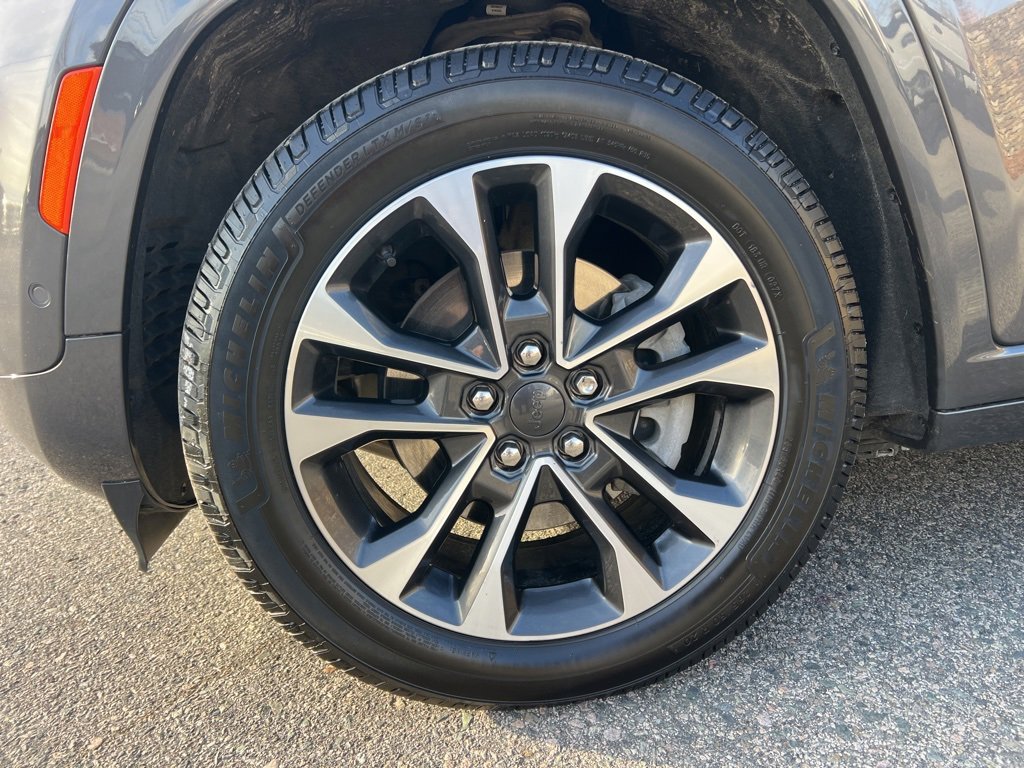 Used 2023 Jeep Grand Cherokee Overland image 10