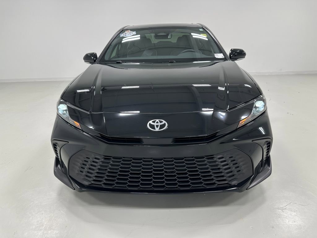 Used 2025 Toyota Camry LE image 8
