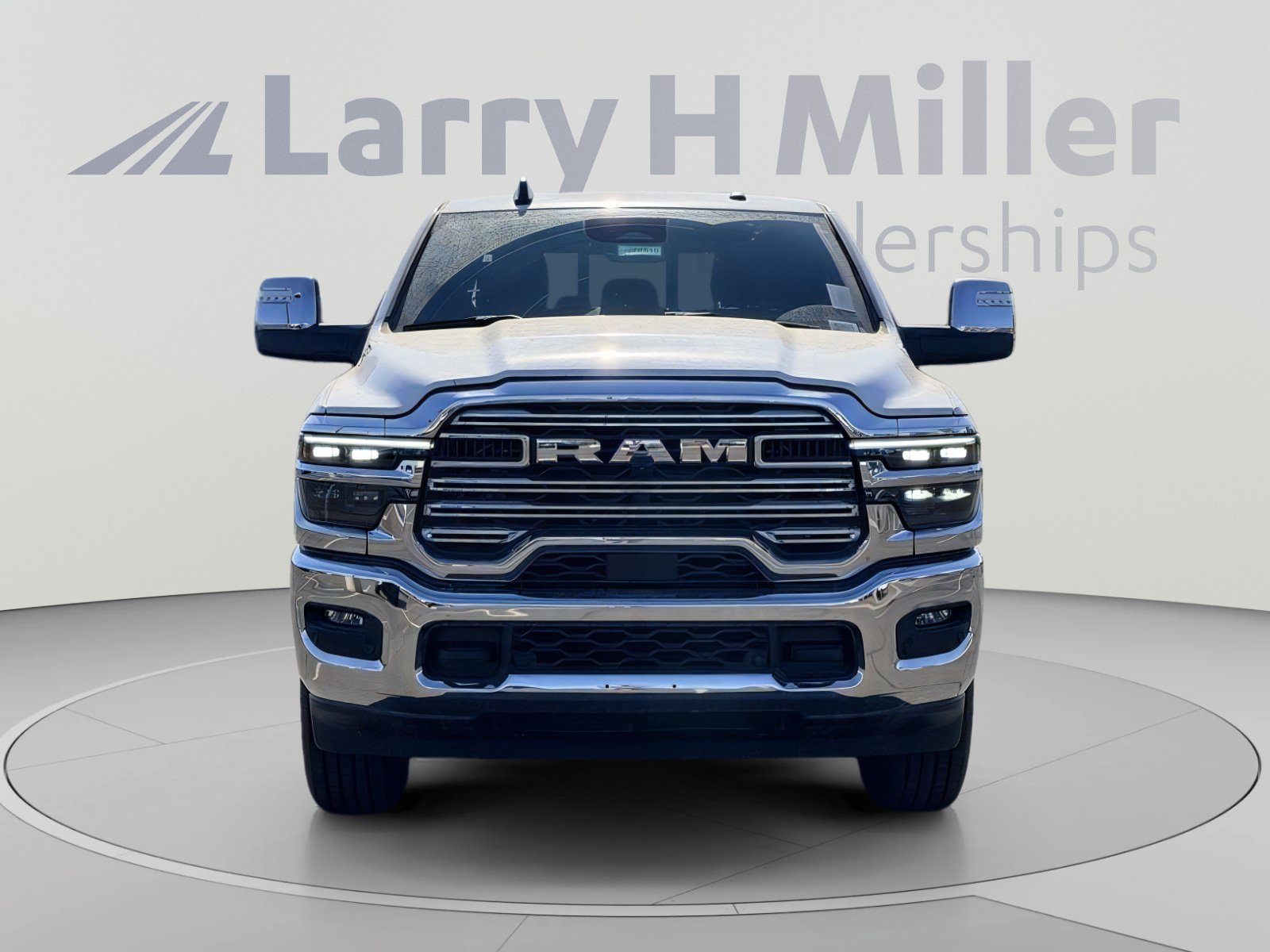 New 2026 RAM 2500 Laramie AWD/4WD image 9