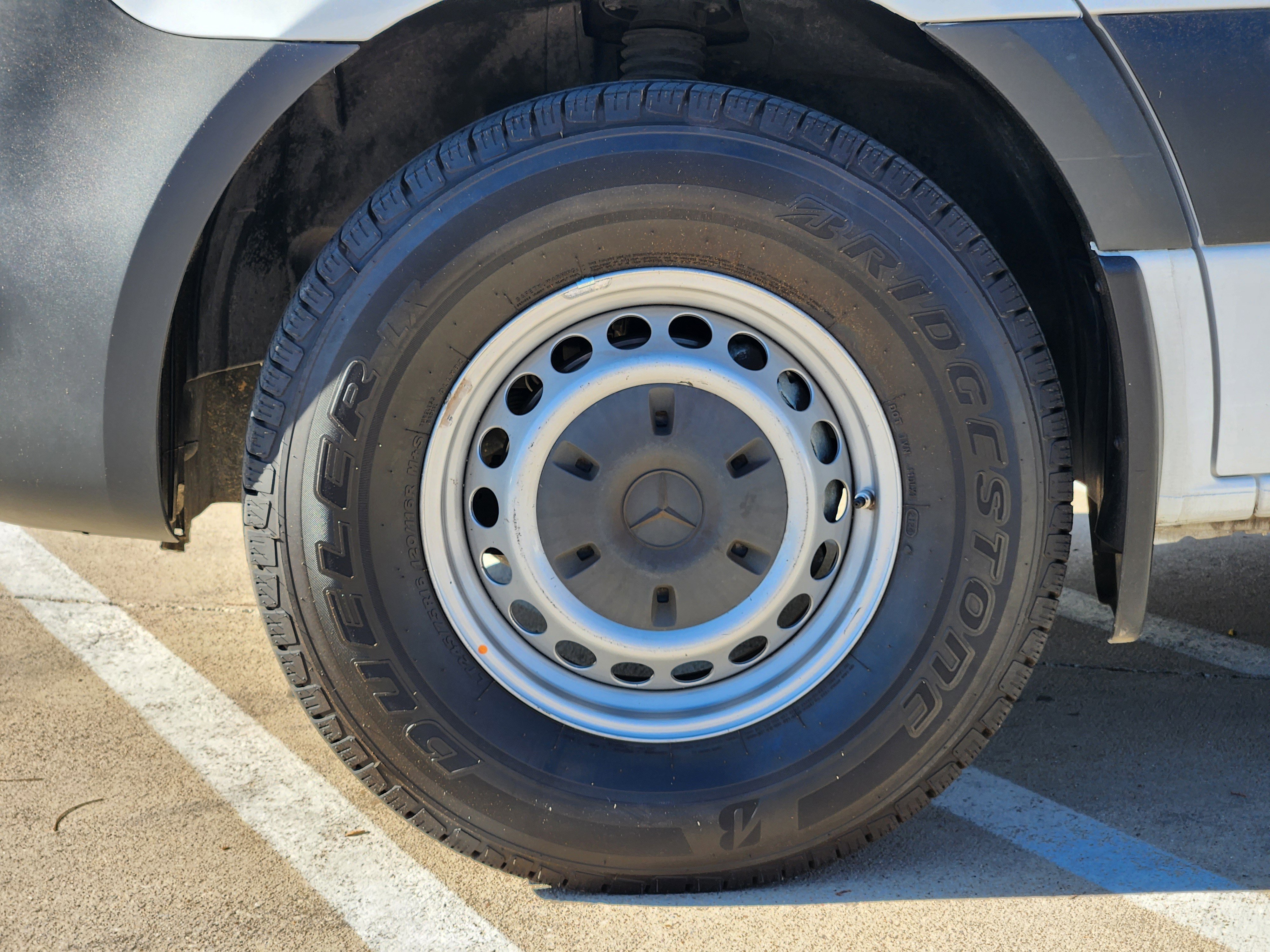 Used 2020 Mercedes-Benz Sprinter 144 Cargo image 12