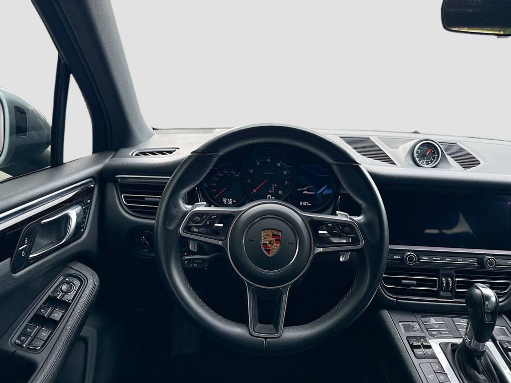 Used 2021 Porsche Macan AWD/4WD image 24