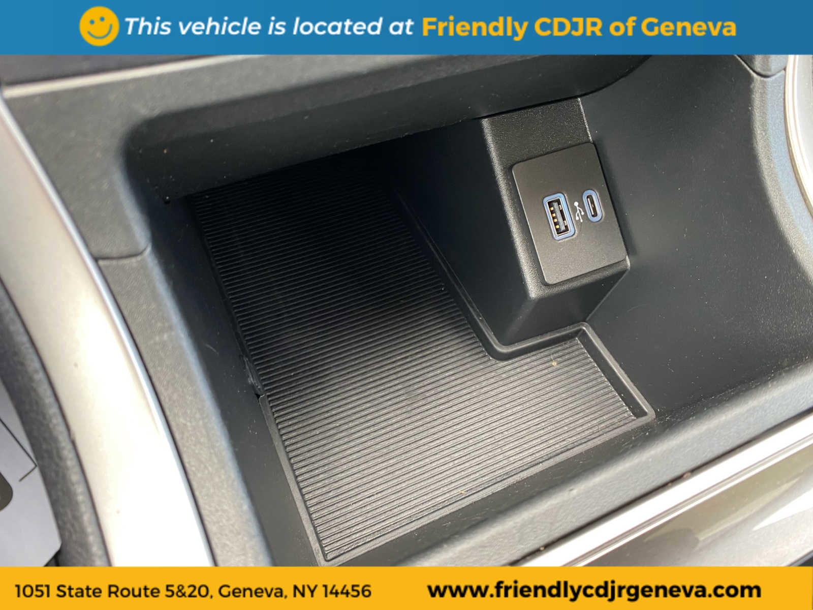 Used 2023 Ford Edge SEL image 18