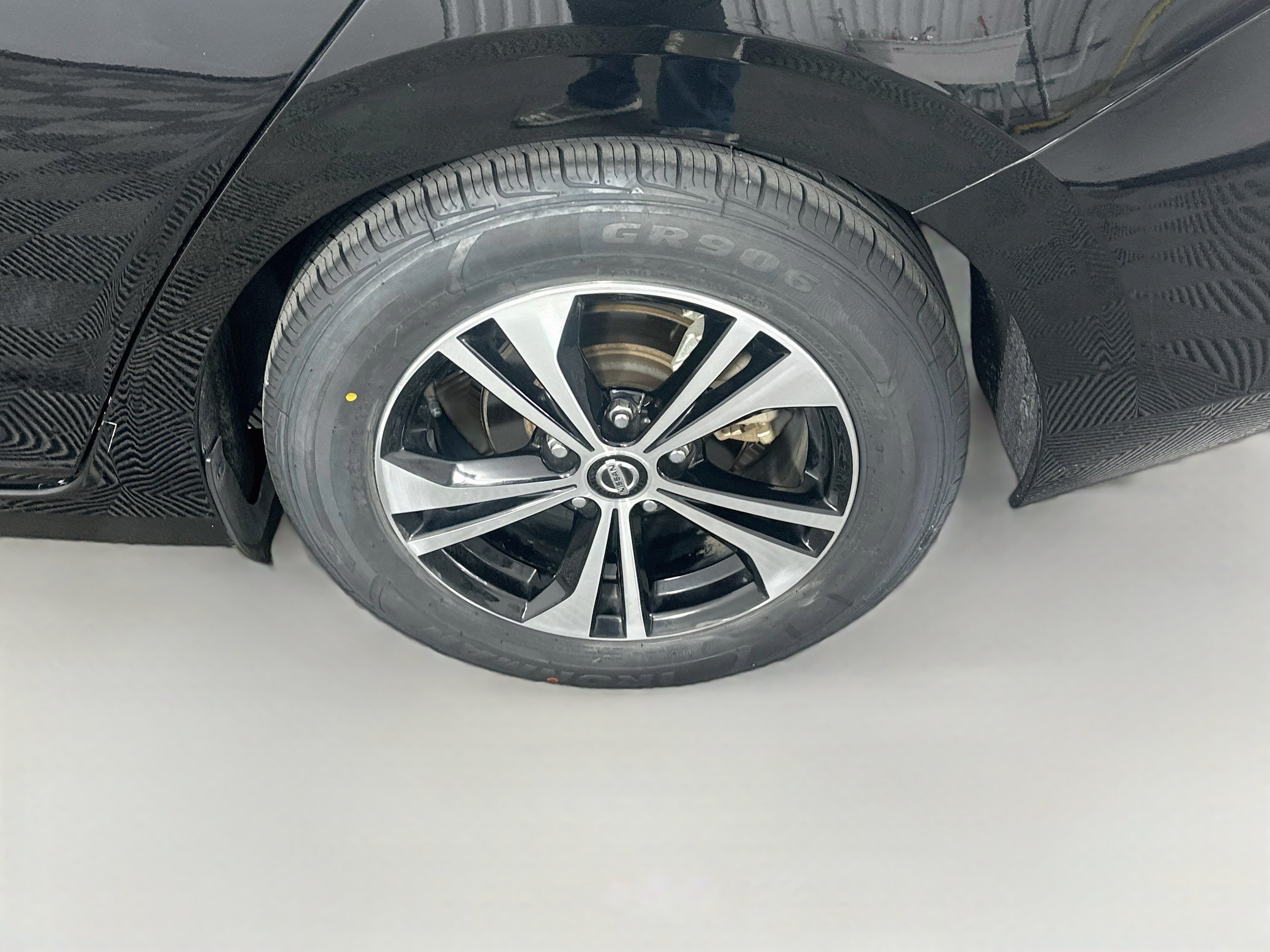Used 2022 Nissan Sentra SV FWD image 11