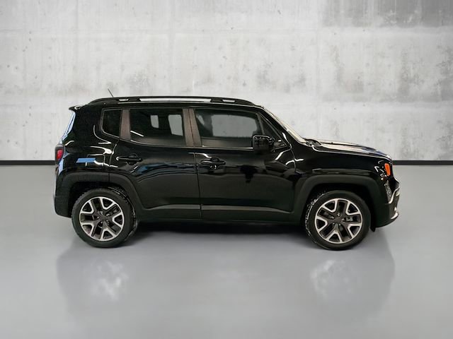 Used 2016 Jeep Renegade Latitude image 4