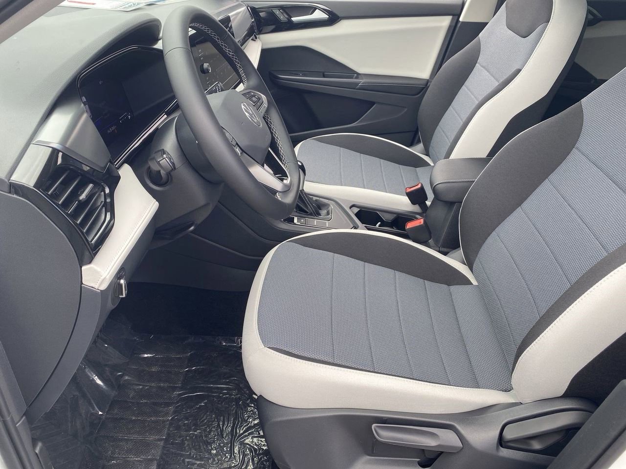 New 2026 Volkswagen Taos S image 15