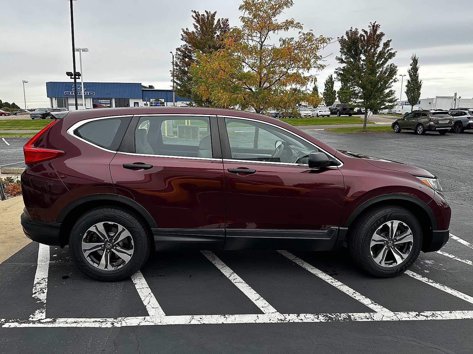 Used 2018 Honda CR-V LX image 2