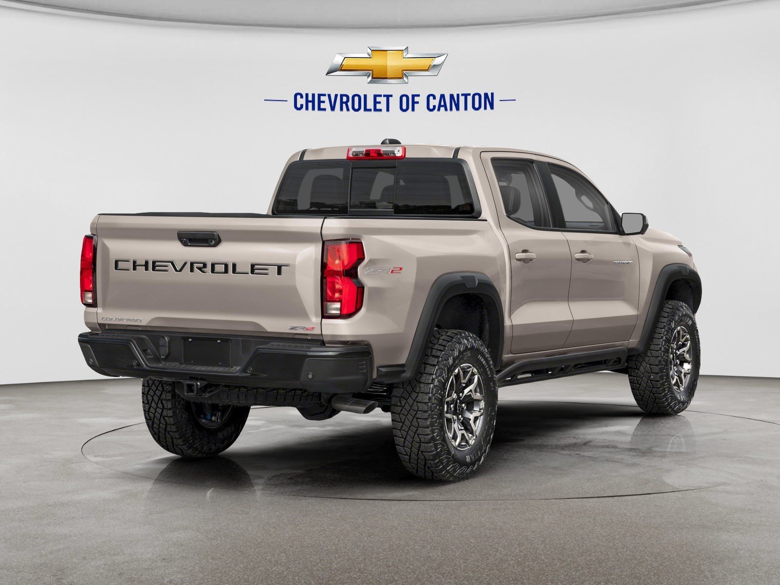 Used 2024 Chevrolet Colorado ZR2 w/ Technology Package AWD/4WD image 2