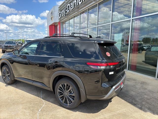 New 2026 Nissan Pathfinder SL FWD image 2