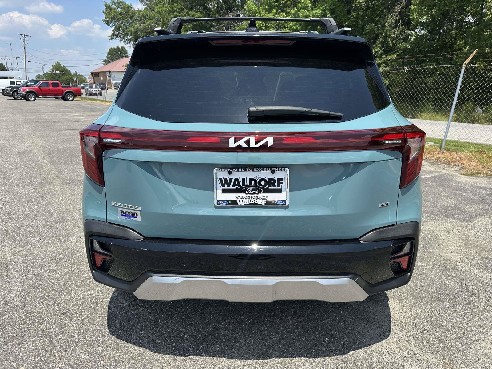 Used 2025 Kia Seltos S AWD/4WD image 5