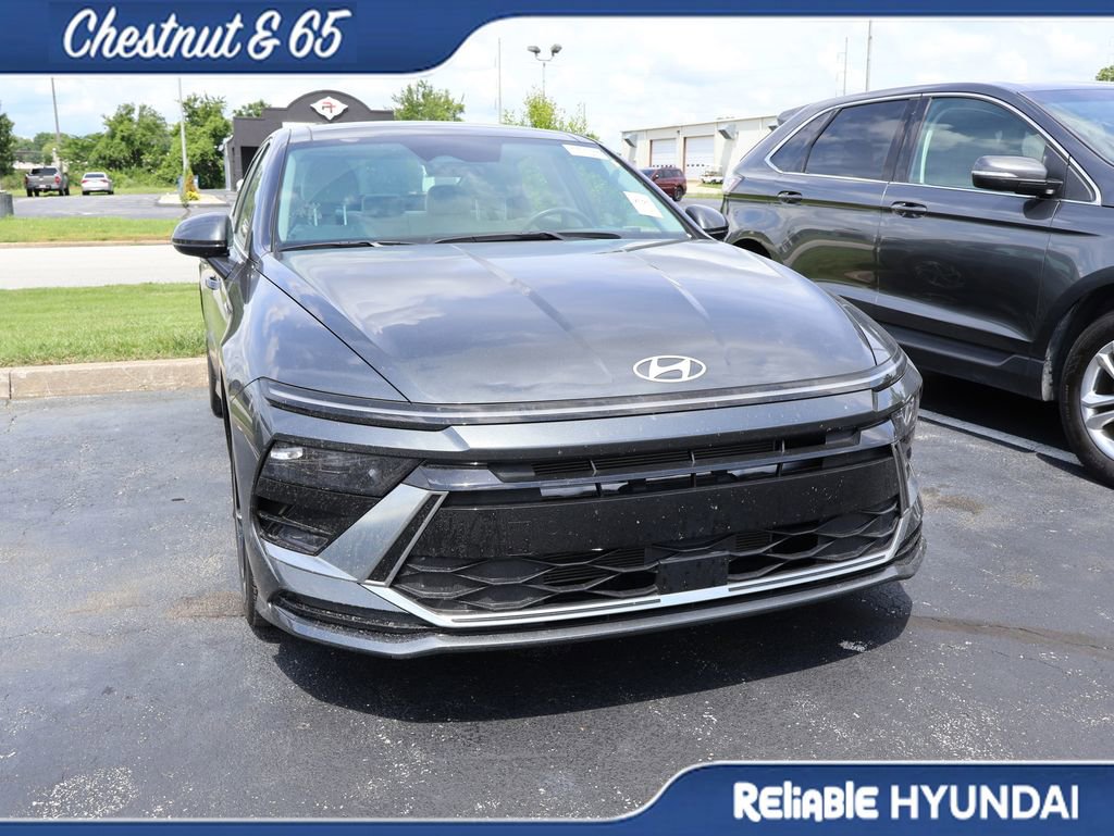 Used 2024 Hyundai Sonata SEL w/ Convenience Package FWD image 3