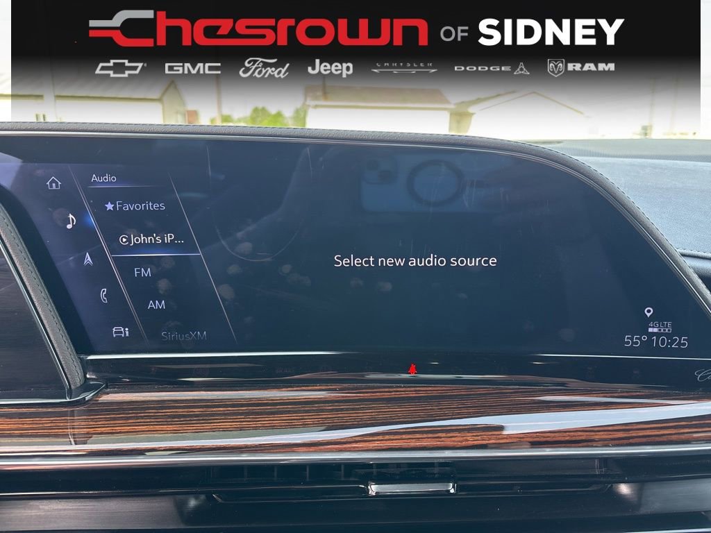 Used 2023 Cadillac Escalade Premium Luxury AWD/4WD image 23