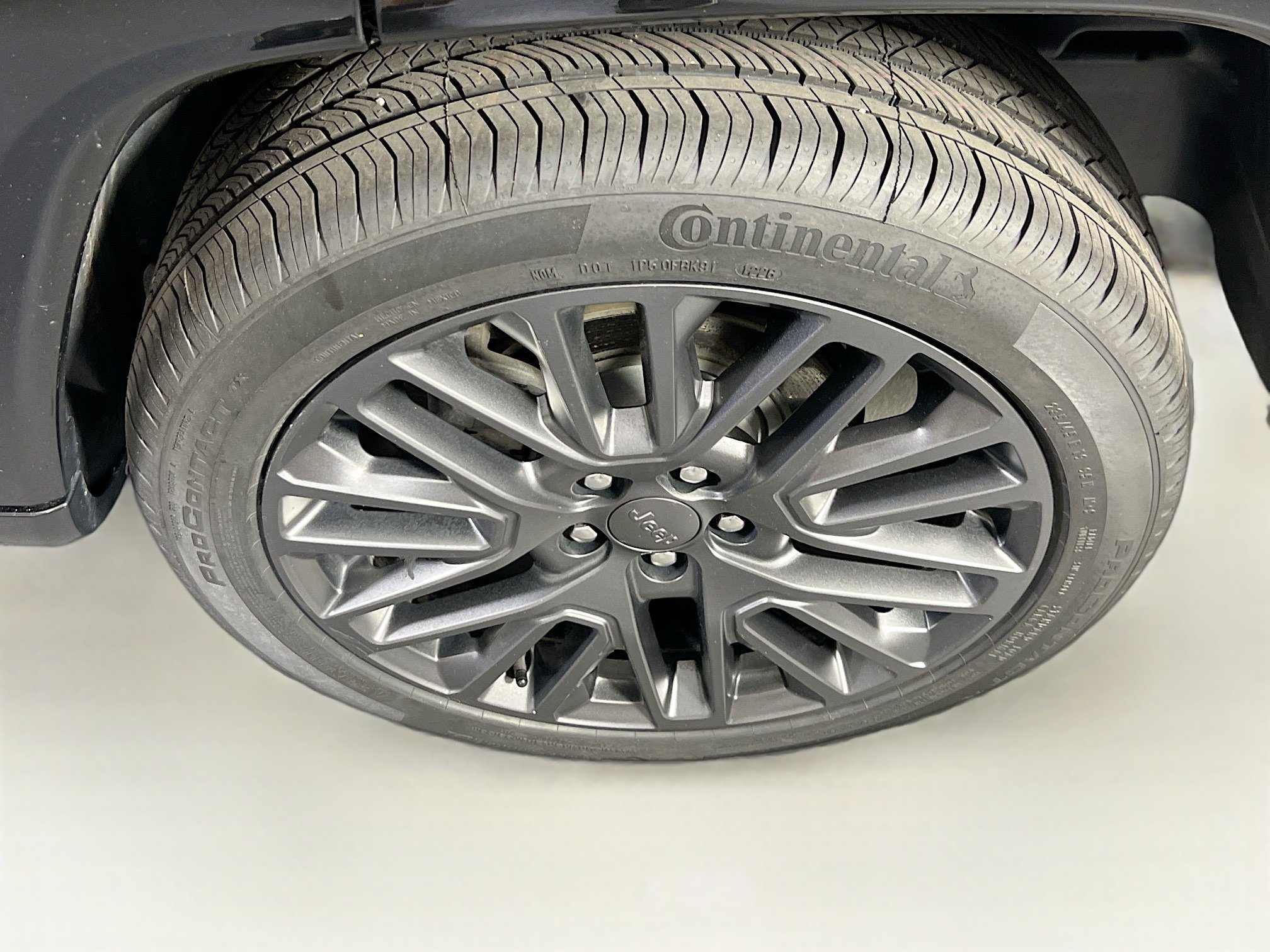 Used 2022 Jeep Compass High Altitude AWD/4WD image 32