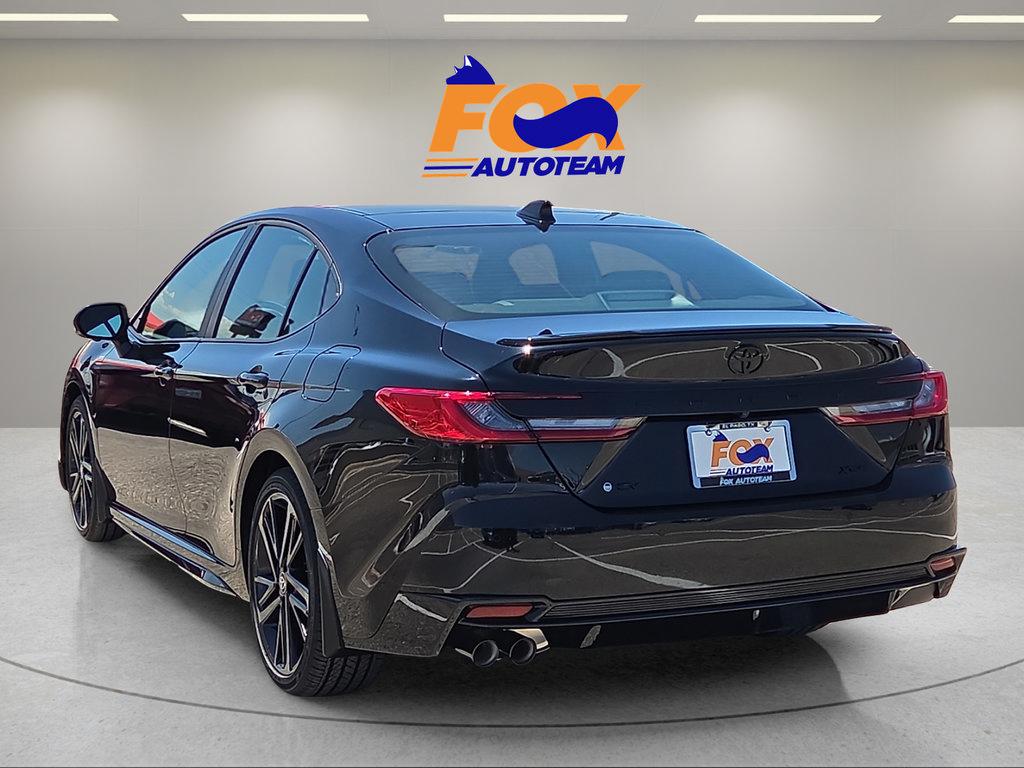 New 2026 Toyota Camry Hybrid FWD image 3