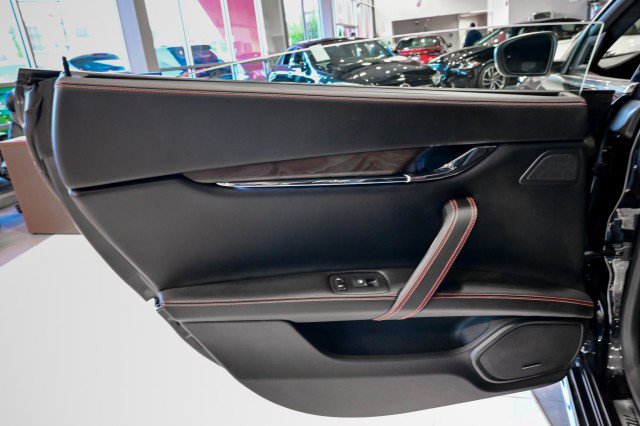 Used 2018 Maserati Quattroporte S GranLusso Q4 AWD/4WD image 19