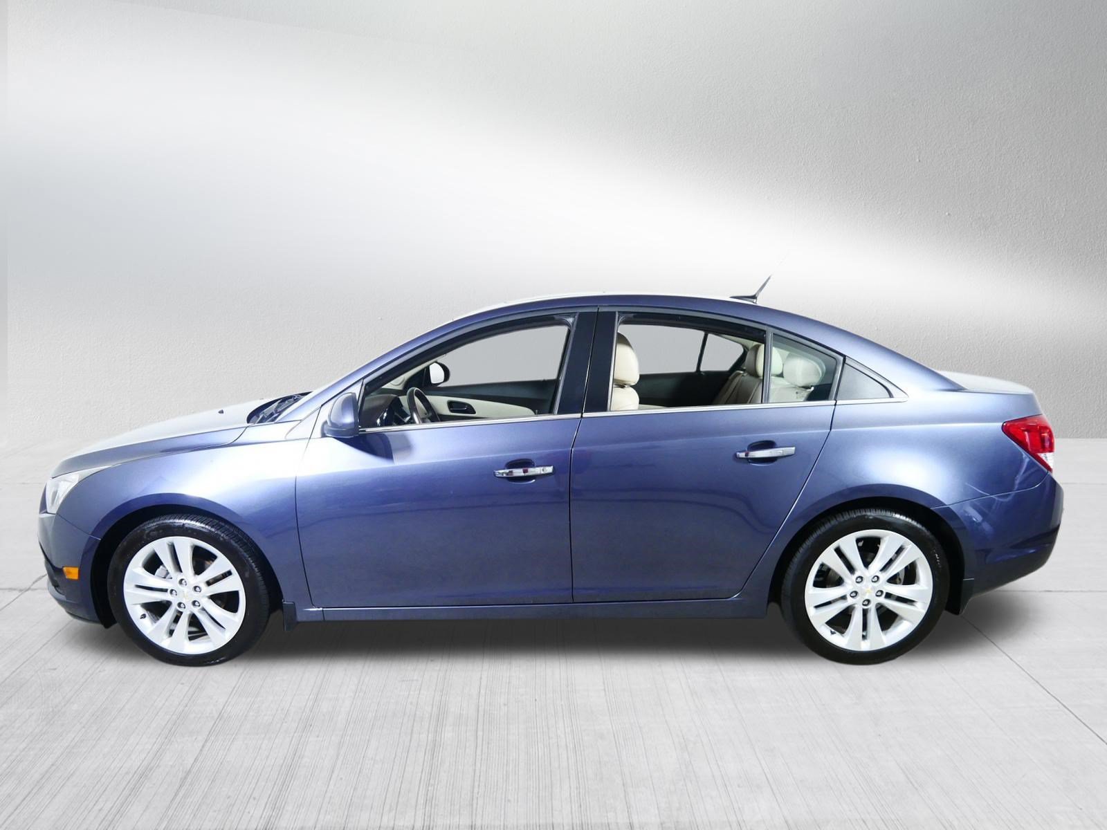 Used 2013 Chevrolet Cruze LTZ FWD image 4