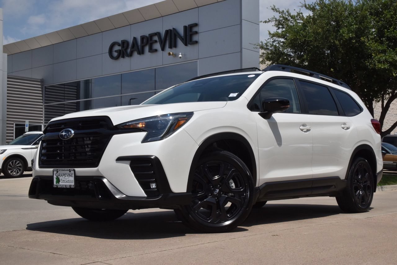 Used 2025 Subaru Ascent Bronze Edition AWD/4WD image 2