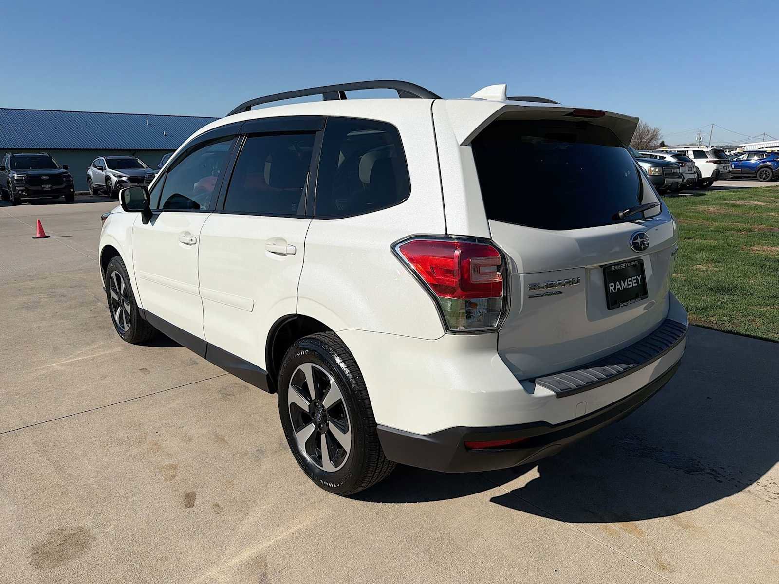 Used 2017 Subaru Forester 2.5i Premium w/ Popular Package #1A image 4