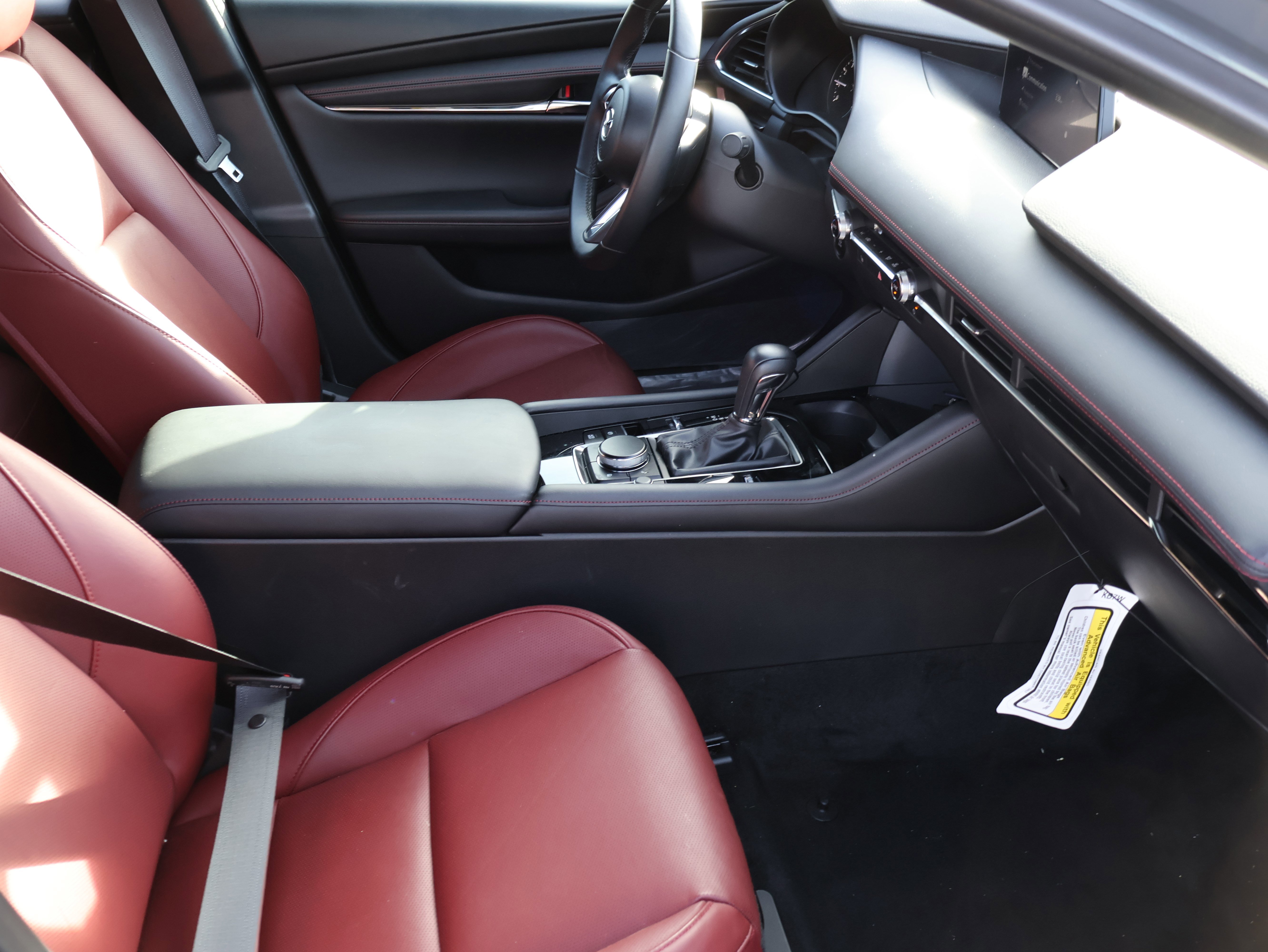 Certified 2025 MAZDA MAZDA3 Carbon image 11