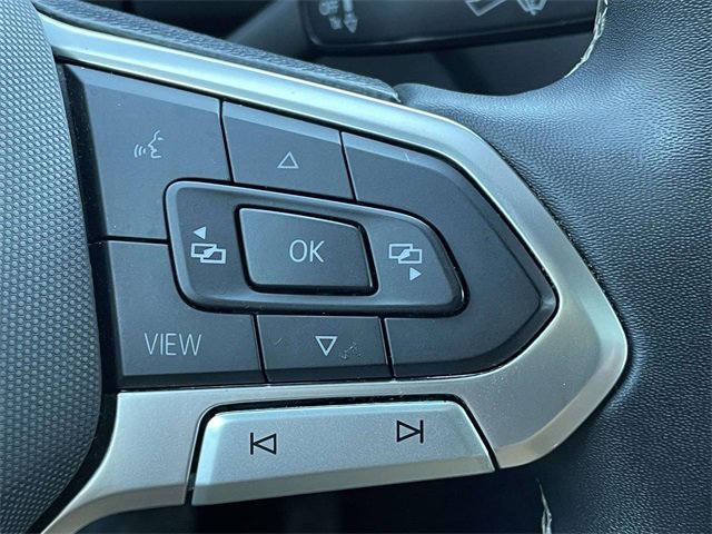 Used 2022 Volkswagen Tiguan SE image 32