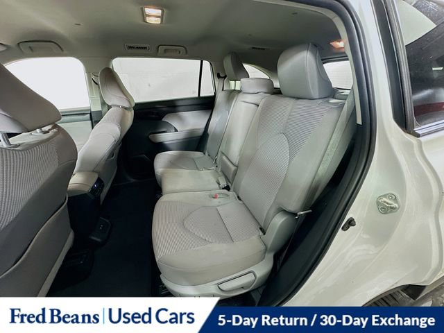Certified 2020 Toyota Highlander L image 25