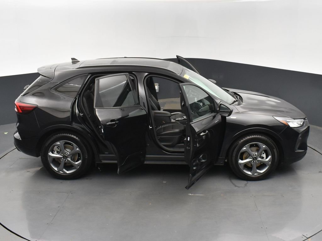 Used 2023 Ford Escape ST-Line w/ Tech Pack #1 image 32